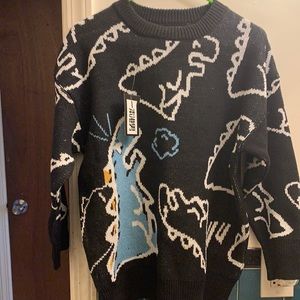 Black sweater w/dinosaur print
